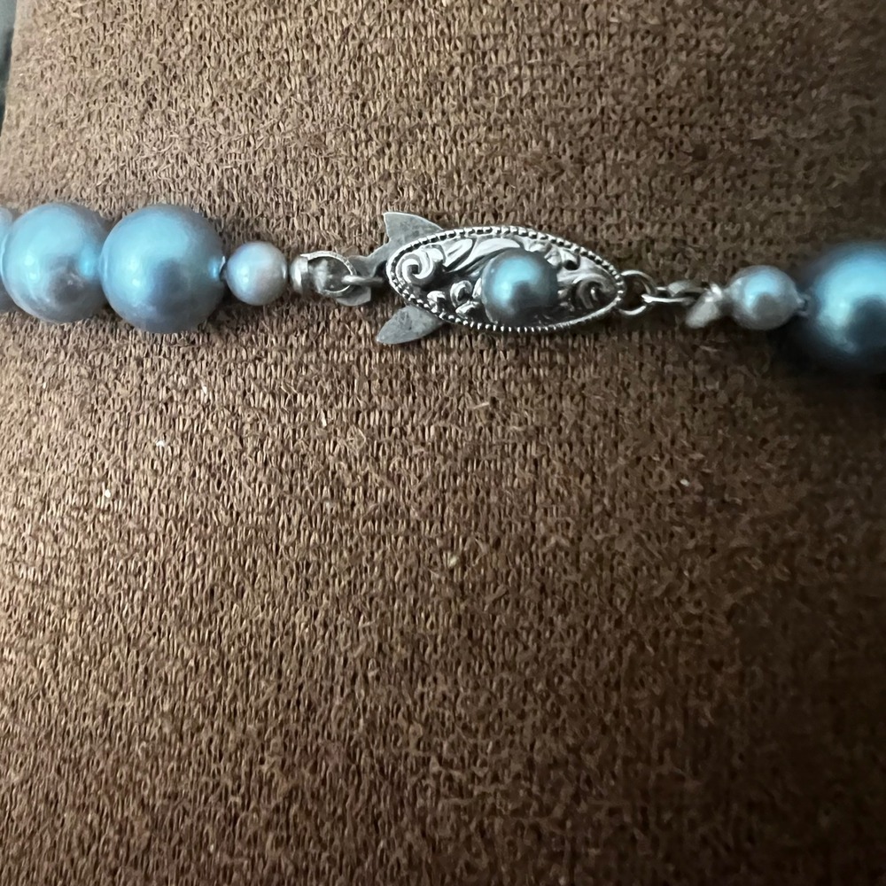 Vintage Blue Glass Pearl Strand Necklace 30 Inch Mermaidcore - Picture 5 of 5